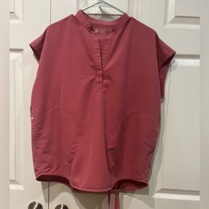 M FIGS Rafaela Oversized top, L FIGS Zamora jogger in Beat it Pink.